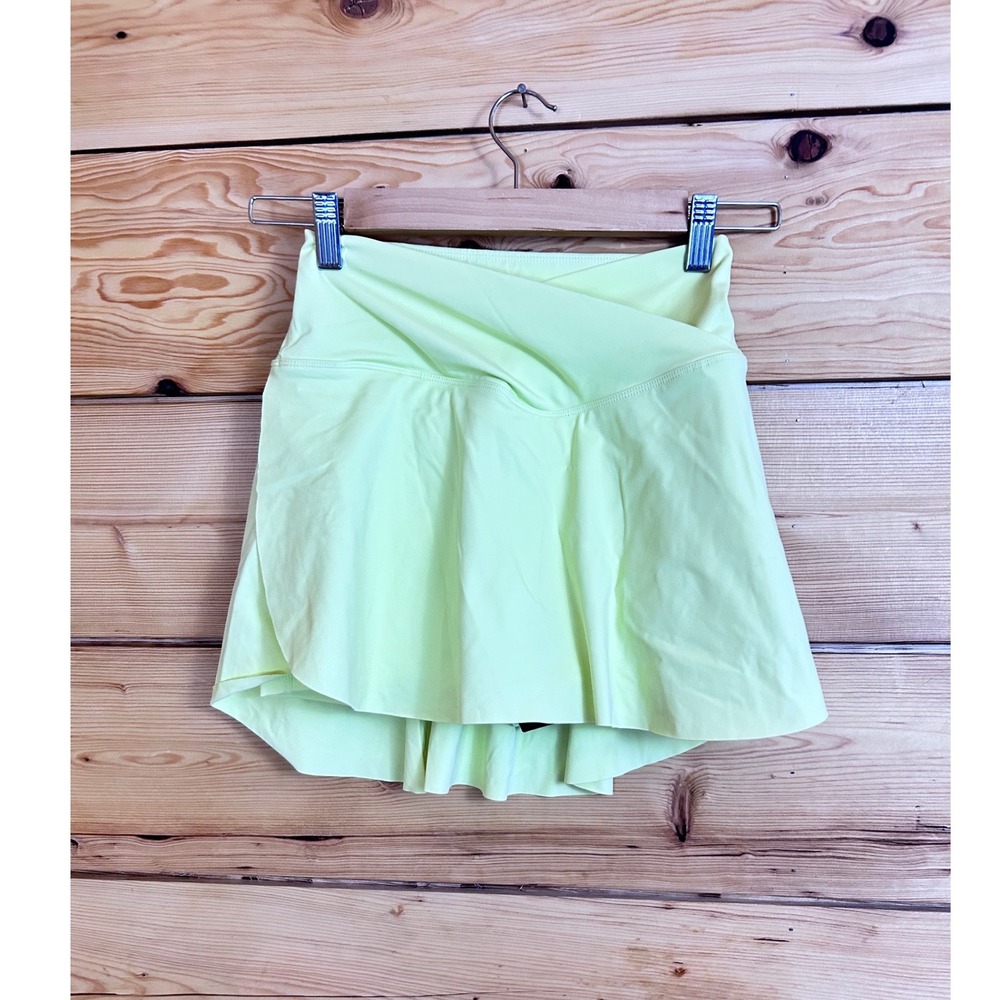Halara Women Neon Yellow Crossover Waist Athletic Skort Tennis Skirt NWT XS